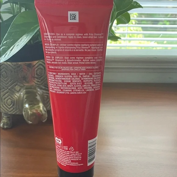 Redken Frizz Dismiss Rebel Tame Heat Protective Leave in Cream - Picture 2 of 2